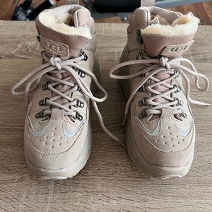 Ugg hiking boots. Worn once in excellent condition. Size 9 women’s or 7 men